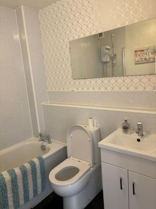 Quiet Central Apartment For Upto 4 People Edynburg Zewnętrze zdjęcie