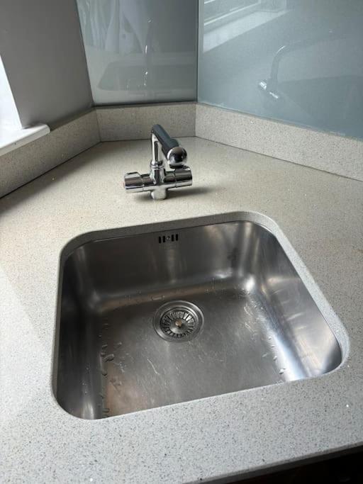 Quiet Central Apartment For Upto 4 People Edynburg Zewnętrze zdjęcie
